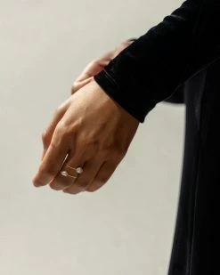 Laura Estrada Freya Ring