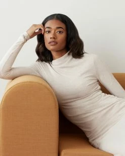 Hua Shang Group (H.K.) Ltd Celebrate Kimberly Ruched Long-Sleeve Tee