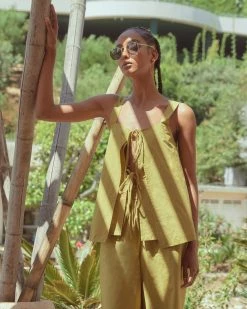 Fashion Apparels Vacation Tiwa Tie Front Tank