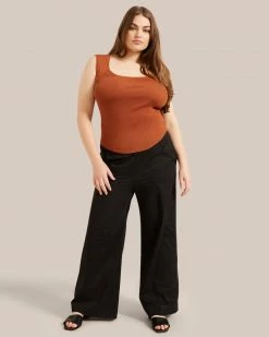 Sky Ocean Development Limited Clothing Alexis Keyhole-Back Sweater Tank