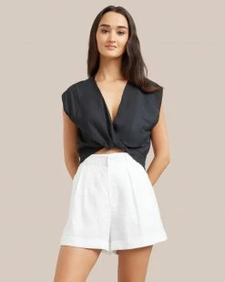 Fashion Apparels Vacation Avery Linen Short
