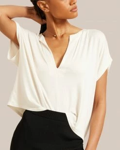 UBASE INTERNATIONAL, INC. Demi V-Neck Short-Sleeve Tee Lounge