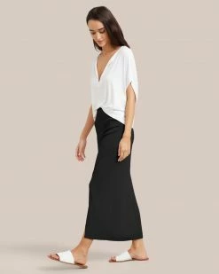 UBASE INTERNATIONAL, INC. Demi V-Neck Short-Sleeve Tee Lounge