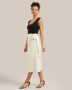 Machete Work Gold Chunky Midi Hoops