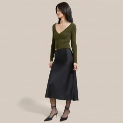 Brilliant Wise Corporation Limited Work Laleh Cropped Off-Shoulder Cardigan