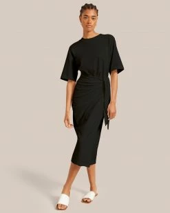Hua Shang Group (H.K.) Ltd Clothing Tove T-Shirt Wrap Maxi Dress