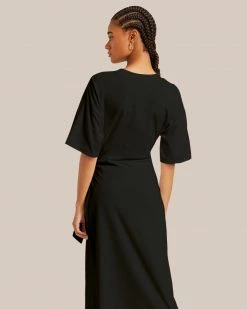 Hua Shang Group (H.K.) Ltd Clothing Tove T-Shirt Wrap Maxi Dress