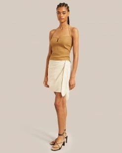 Hua Jia Yessy Linen Halter-Neck Top Vacation