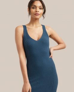 Hwa Fong Company Clothing Yuna V-Neck Ribbed Dress
